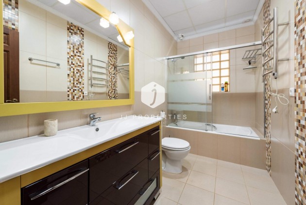 D'occasion - Villa -
Orihuela Costa - Costa Blanca