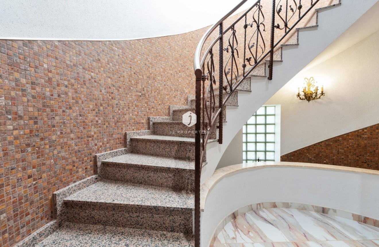 D'occasion - Villa -
Orihuela Costa - Costa Blanca