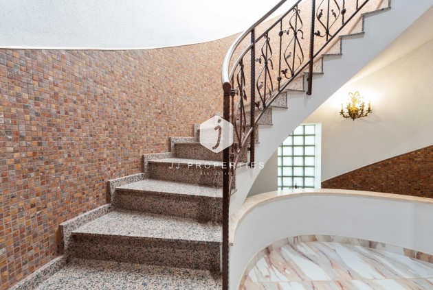 D'occasion - Villa -
Orihuela Costa - Costa Blanca