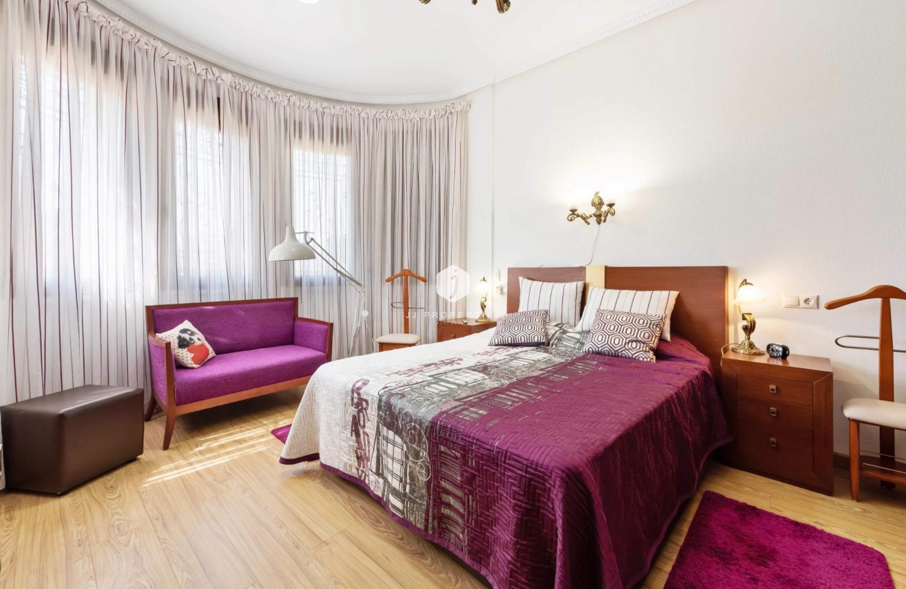 D'occasion - Villa -
Orihuela Costa - Costa Blanca