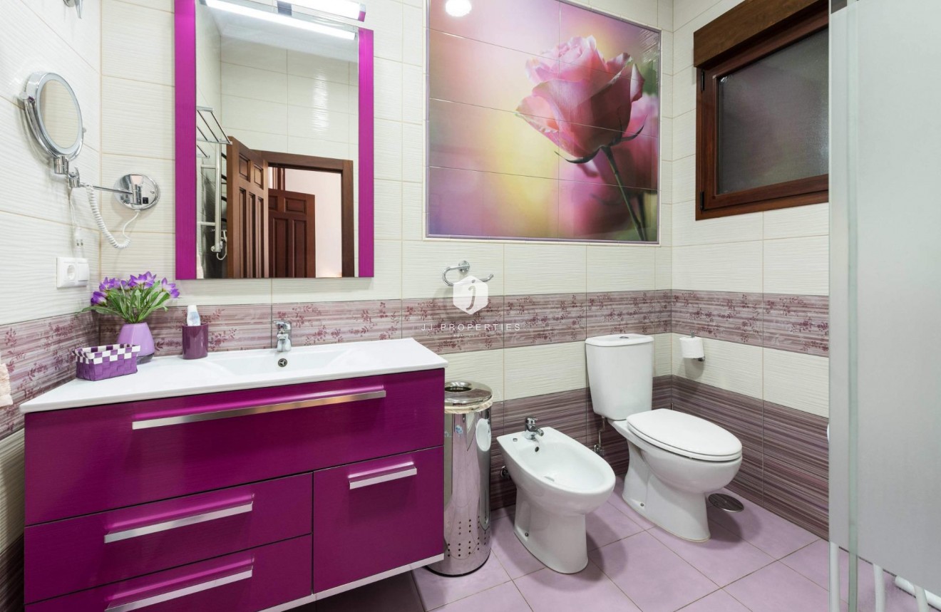 D'occasion - Villa -
Orihuela Costa - Costa Blanca