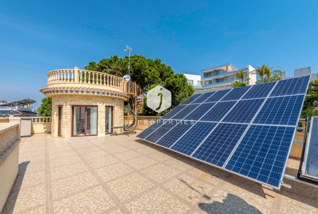 D'occasion - Villa -
Orihuela Costa - Costa Blanca