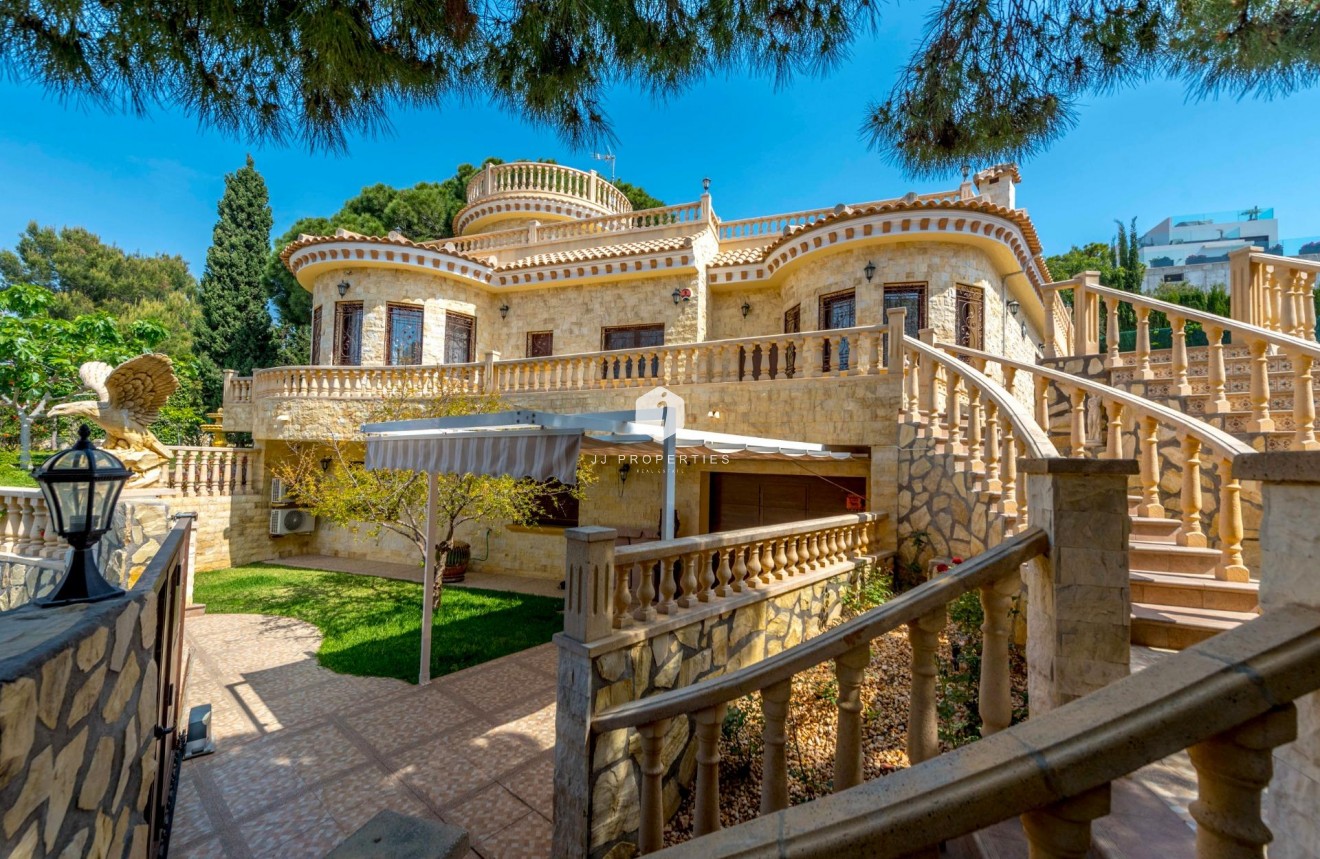 D'occasion - Villa -
Orihuela Costa - Costa Blanca