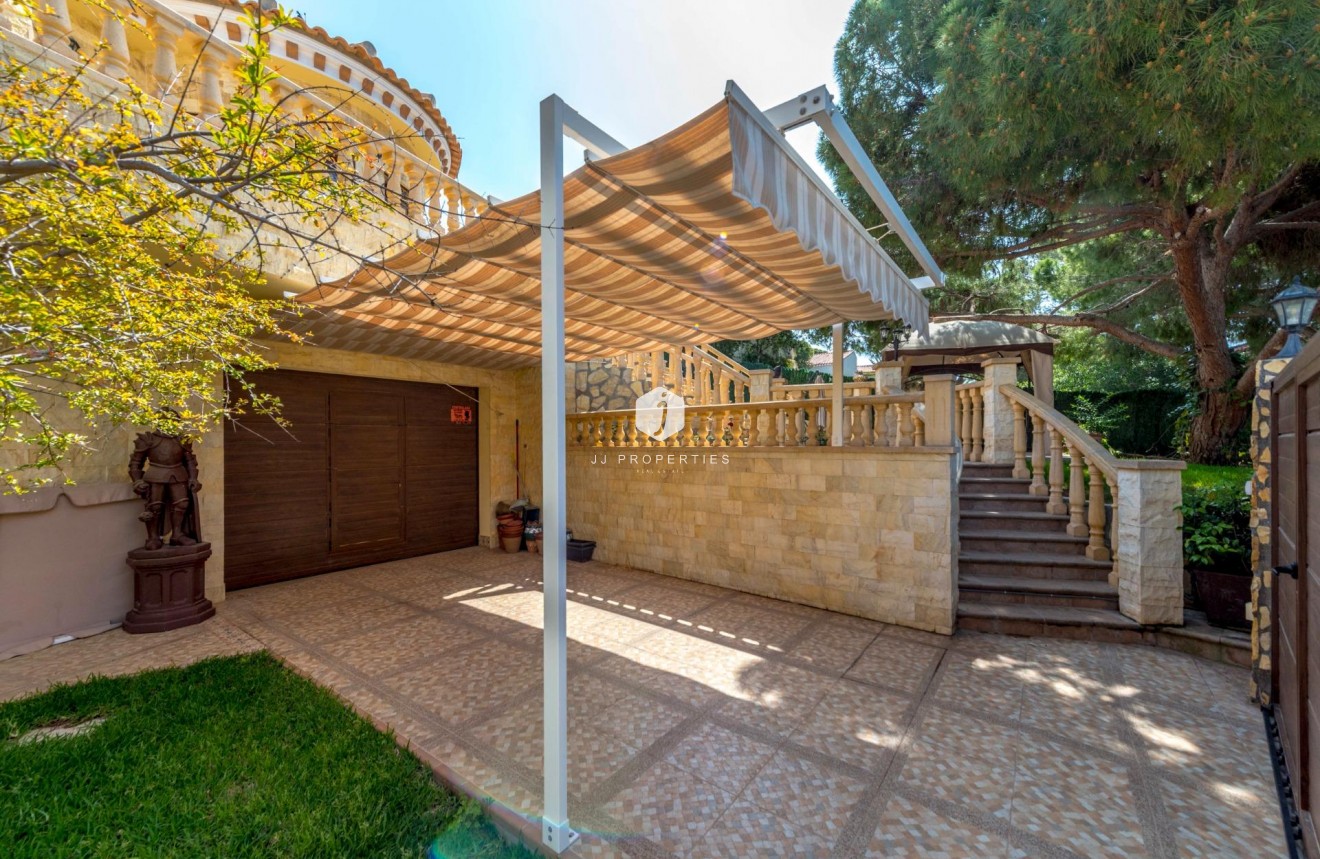 D'occasion - Villa -
Orihuela Costa - Costa Blanca