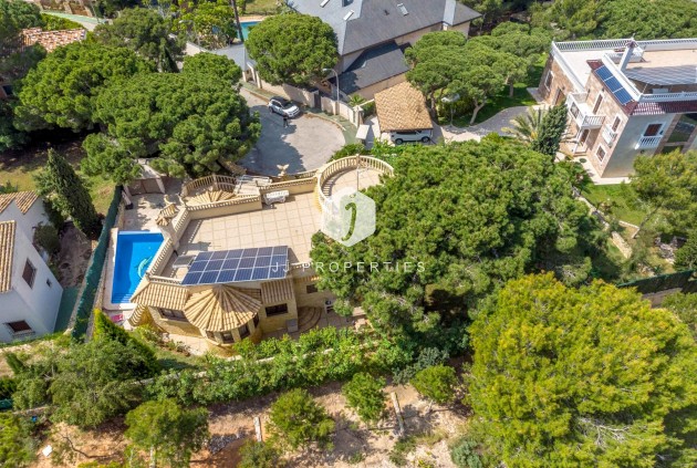 D'occasion - Villa -
Orihuela Costa - Costa Blanca