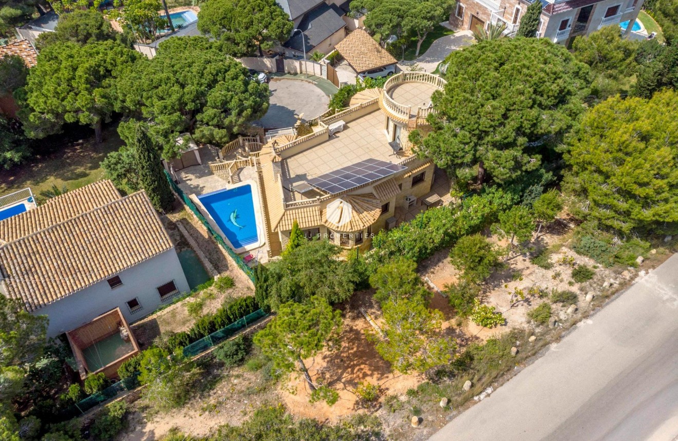 D'occasion - Villa -
Orihuela Costa - Costa Blanca