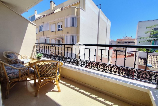 D'occasion - Appartement -
Torrevieja - Centro