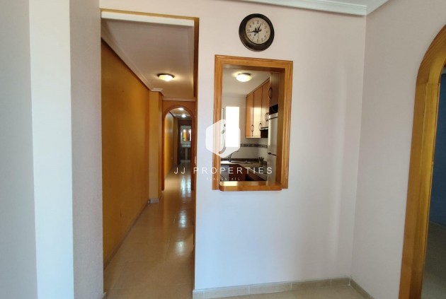 D'occasion - Appartement -
Torrevieja - Centro