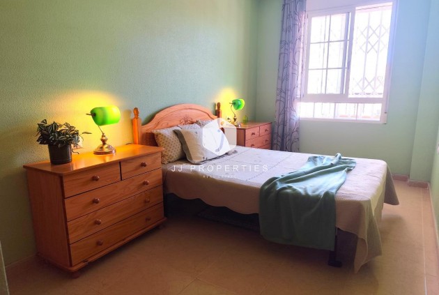 D'occasion - Appartement -
Torrevieja - Centro