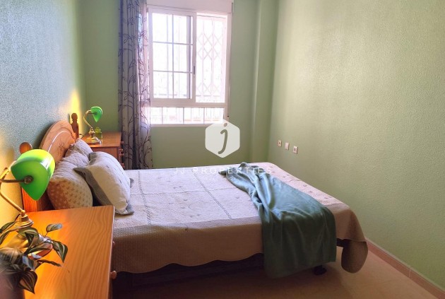 D'occasion - Appartement -
Torrevieja - Centro