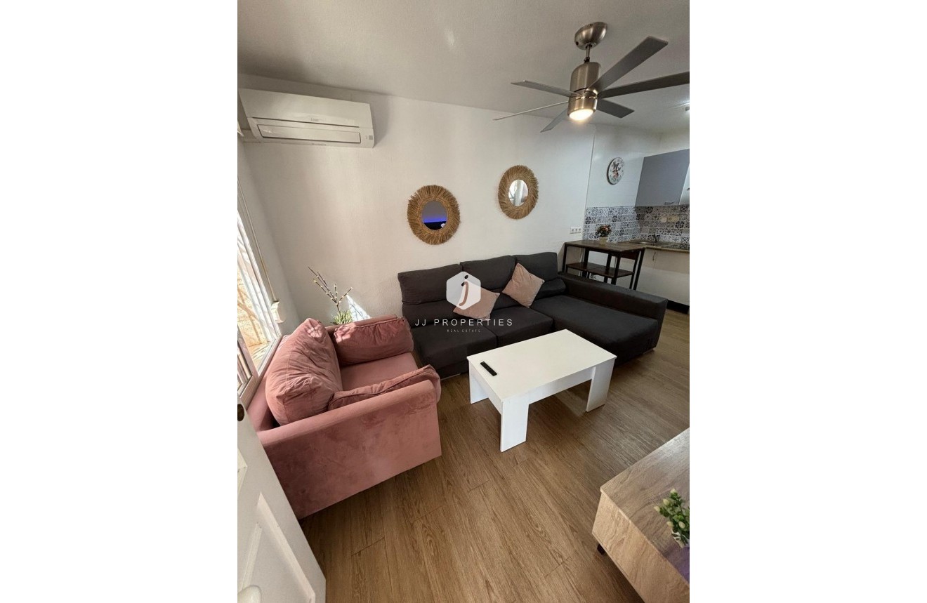 Resale - Bungalow -
Torrevieja - Los Balcones - Los Altos del Edén