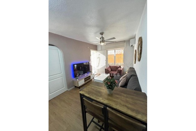 Resale - Bungalow -
Torrevieja - Los Balcones - Los Altos del Edén