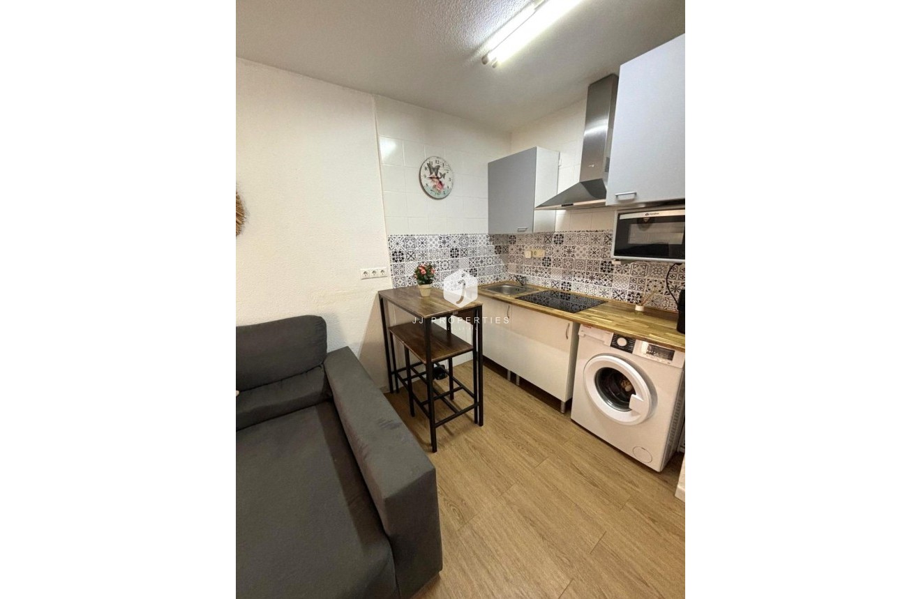 Resale - Bungalow -
Torrevieja - Los Balcones - Los Altos del Edén