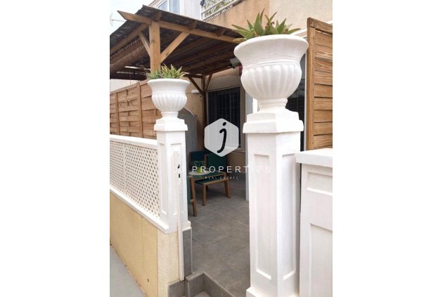Resale - Bungalow -
Torrevieja - Los Balcones - Los Altos del Edén