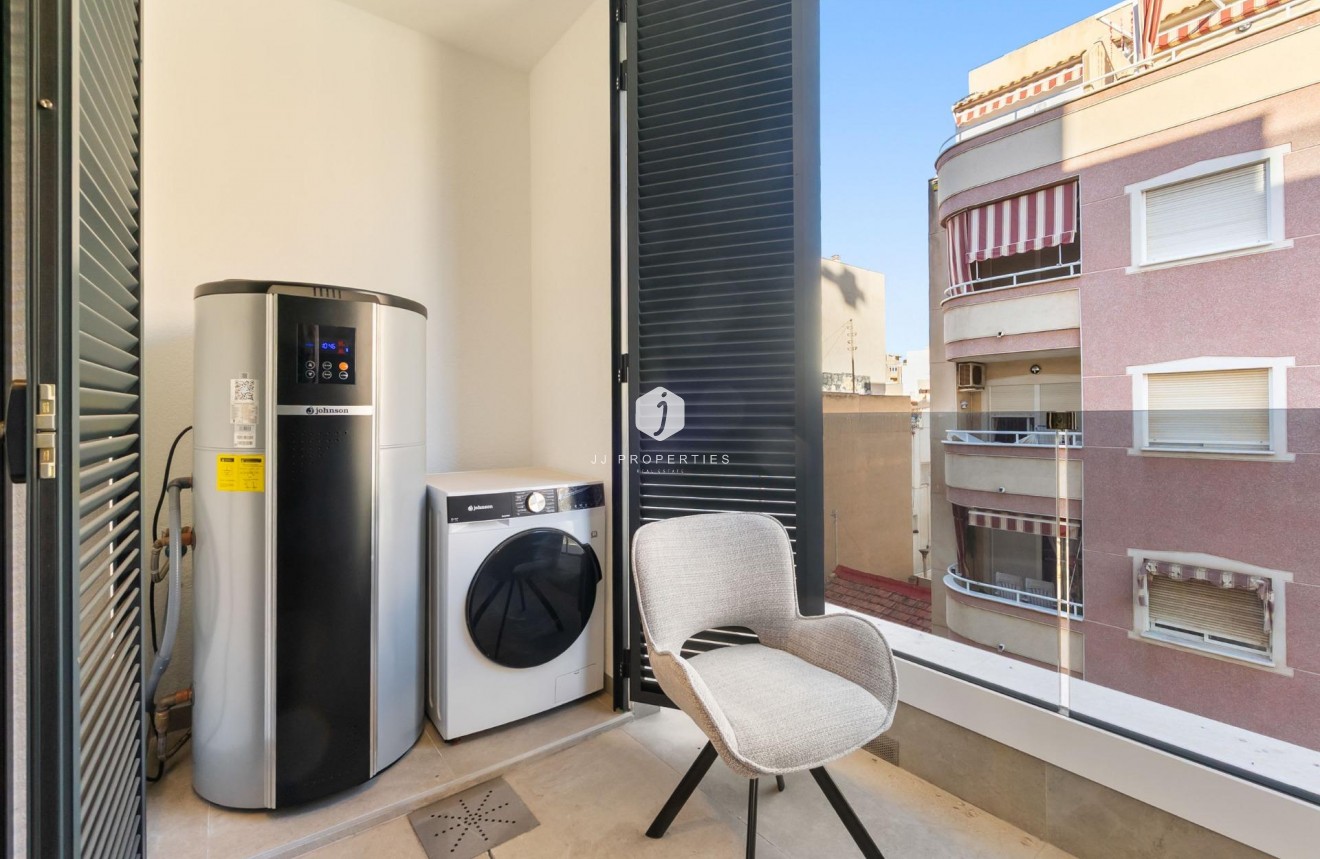 D'occasion - Appartement -
Torrevieja - Playa del Cura