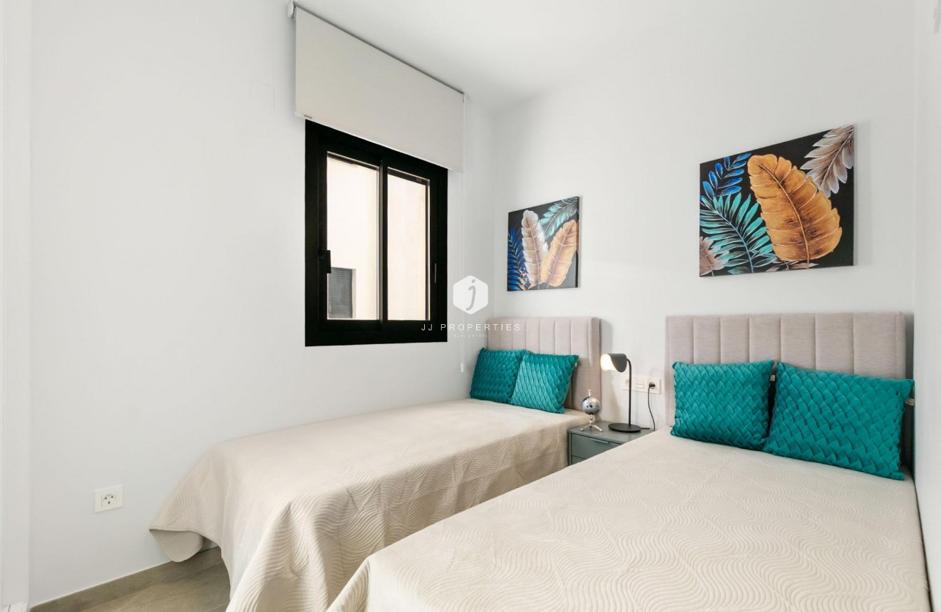 D'occasion - Appartement -
Torrevieja - Playa del Cura