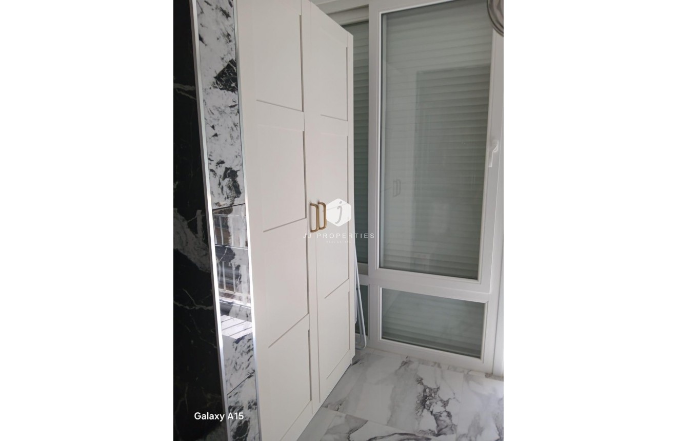 Aus zweiter Hand - Wohnung -
Torrevieja - Centro