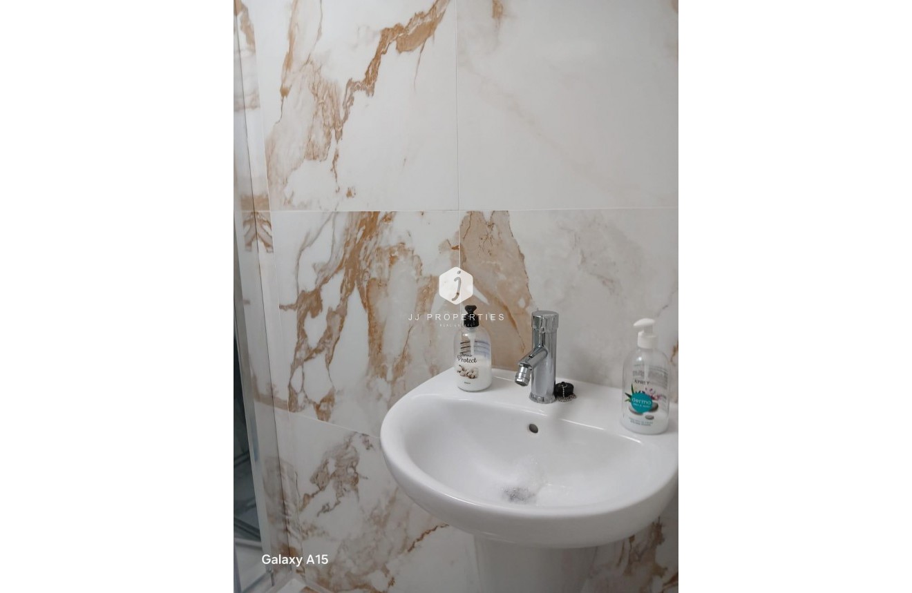 Aus zweiter Hand - Wohnung -
Torrevieja - Centro