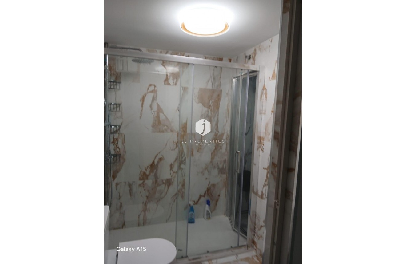 Aus zweiter Hand - Wohnung -
Torrevieja - Centro