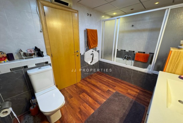 D'occasion - Villa -
Torrevieja - Zona Los Frutales