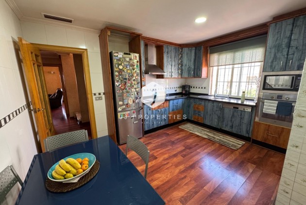 D'occasion - Villa -
Torrevieja - Zona Los Frutales