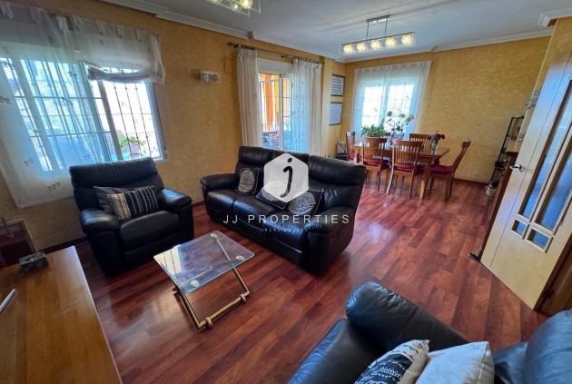 D'occasion - Villa -
Torrevieja - Zona Los Frutales