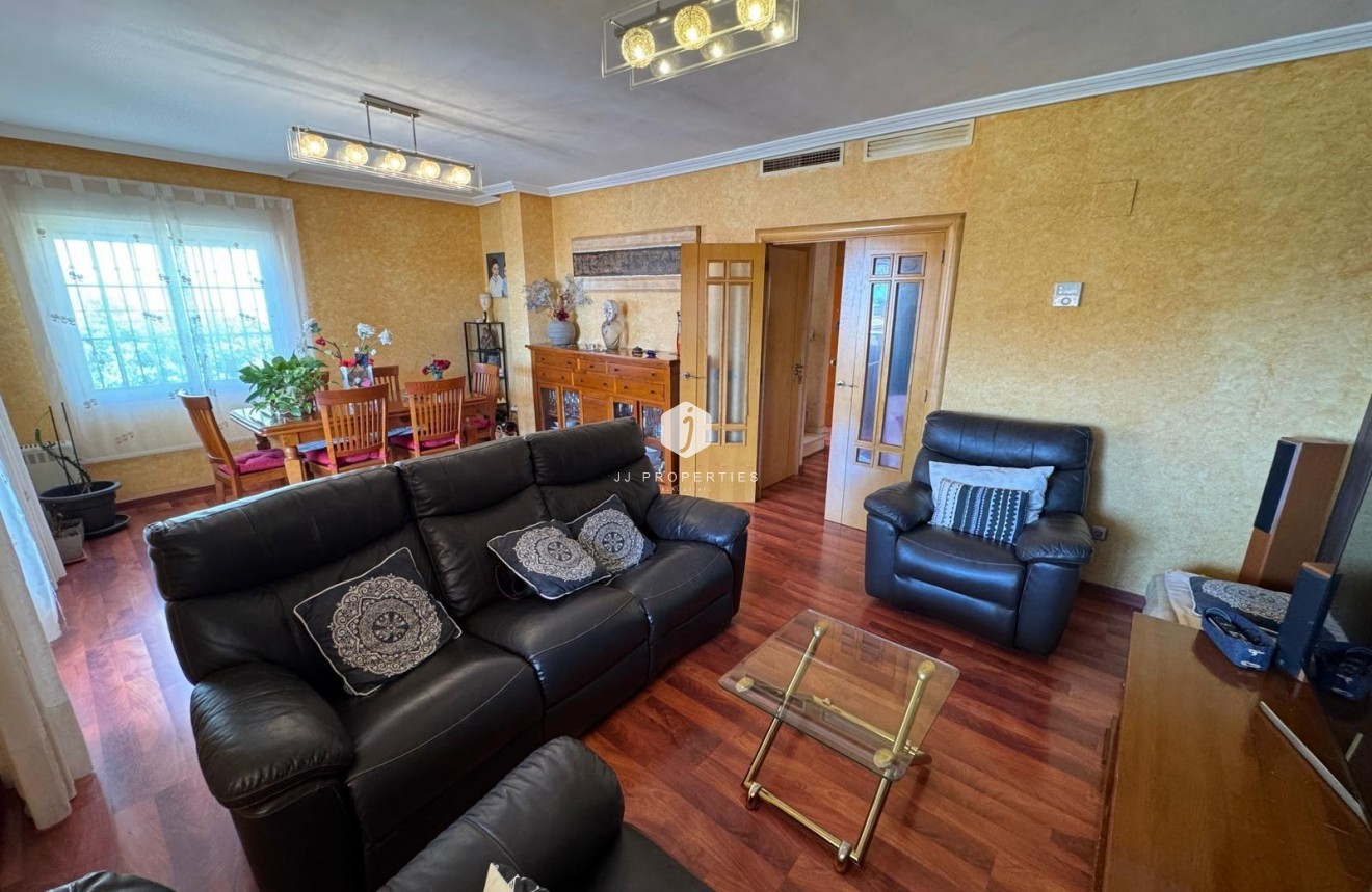 D'occasion - Villa -
Torrevieja - Zona Los Frutales