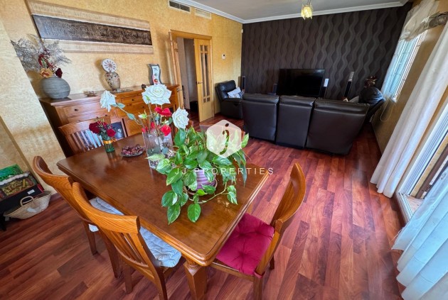 D'occasion - Villa -
Torrevieja - Zona Los Frutales