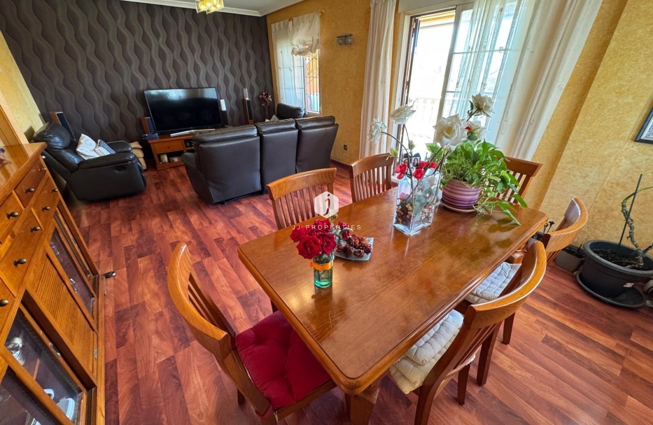 D'occasion - Villa -
Torrevieja - Zona Los Frutales