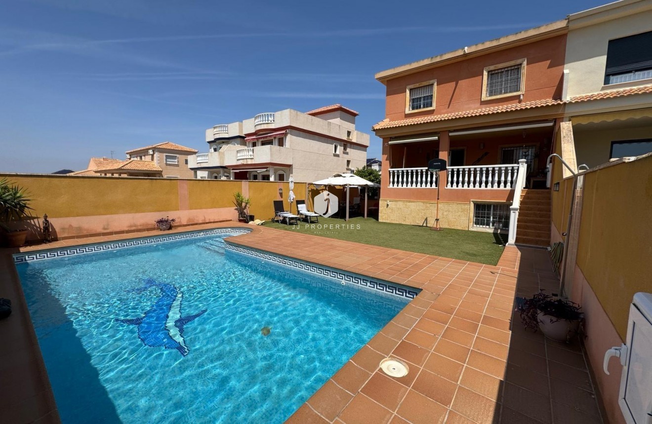 D'occasion - Villa -
Torrevieja - Zona Los Frutales