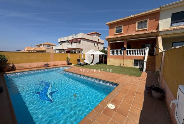 D'occasion - Villa -
Torrevieja - Zona Los Frutales