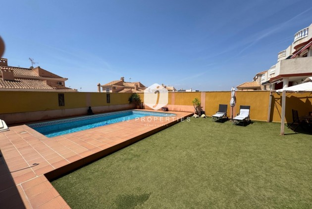 D'occasion - Villa -
Torrevieja - Zona Los Frutales