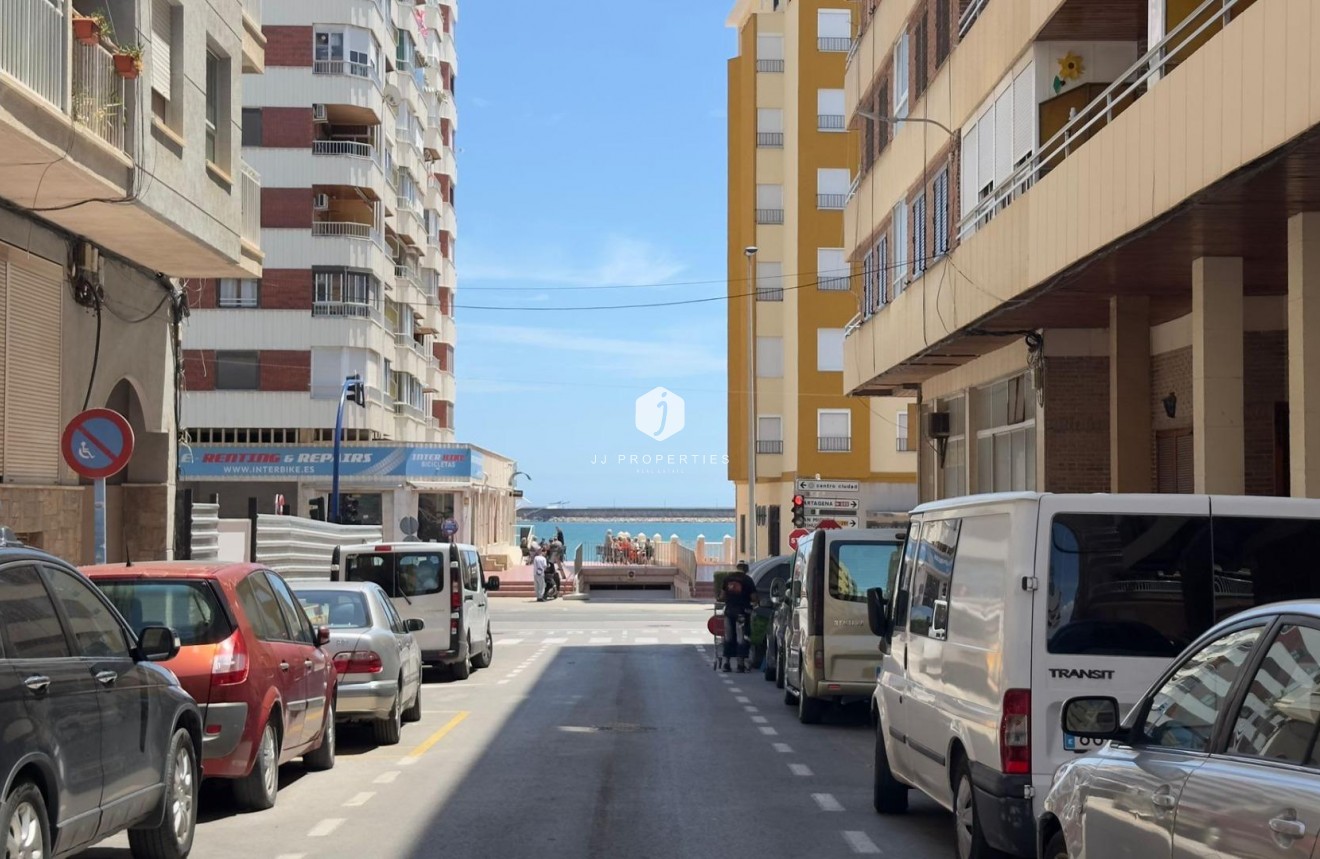 Aus zweiter Hand - Wohnung -
Torrevieja - Acequion