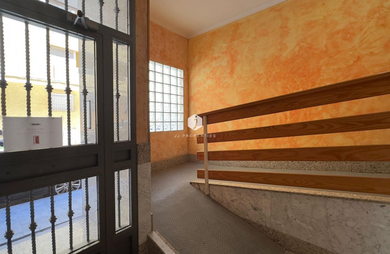 Aus zweiter Hand - Wohnung -
Torrevieja - Acequion