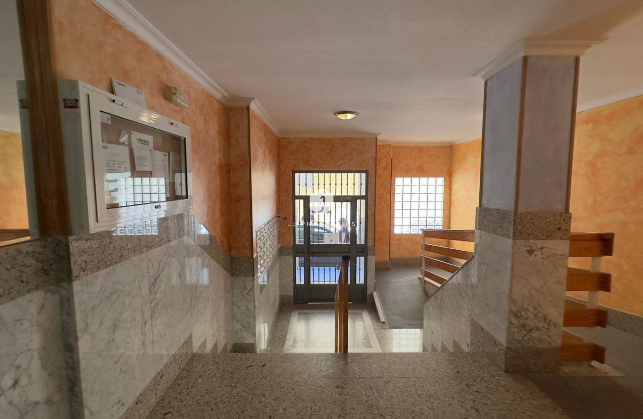 Aus zweiter Hand - Wohnung -
Torrevieja - Acequion