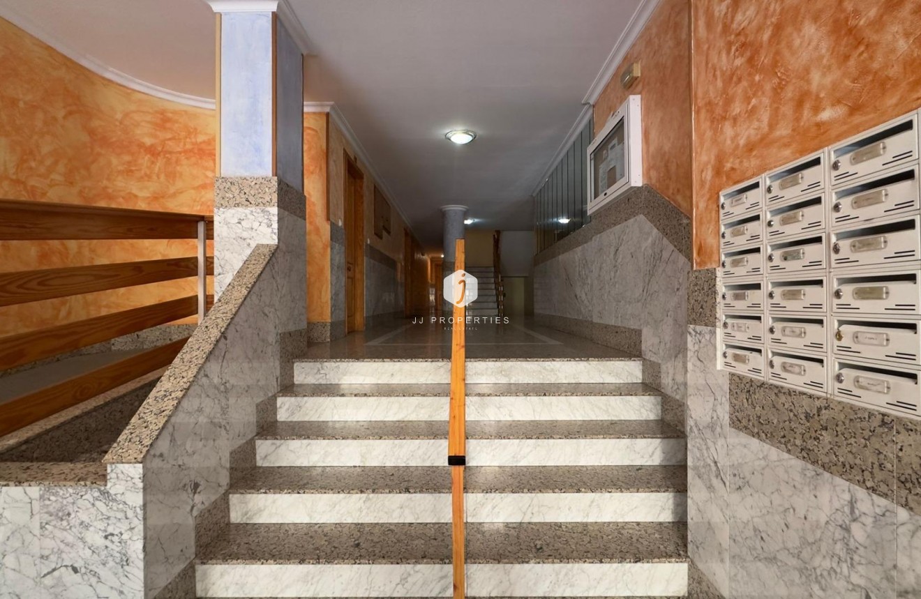 Aus zweiter Hand - Wohnung -
Torrevieja - Acequion