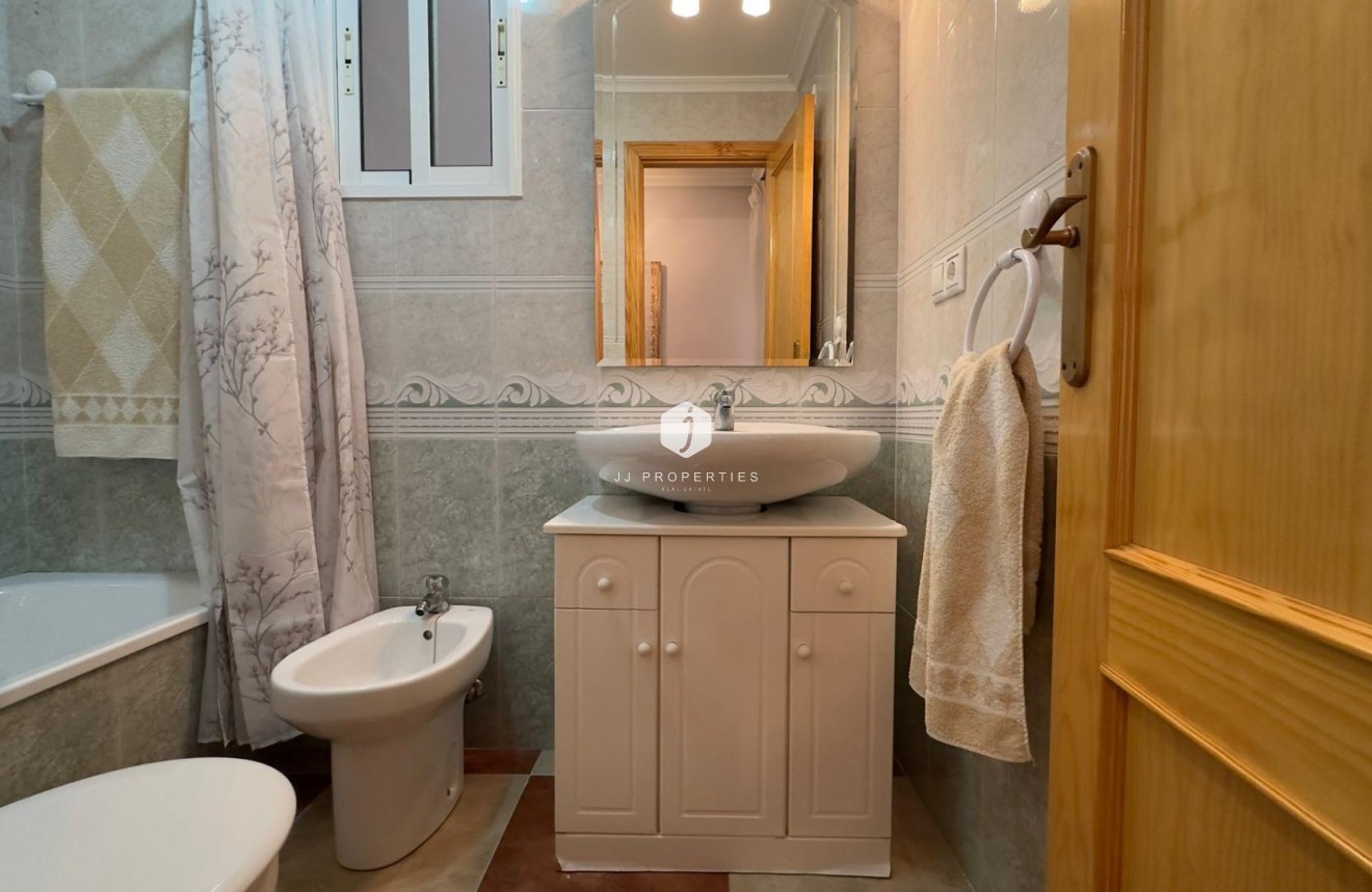 Aus zweiter Hand - Wohnung -
Torrevieja - Acequion