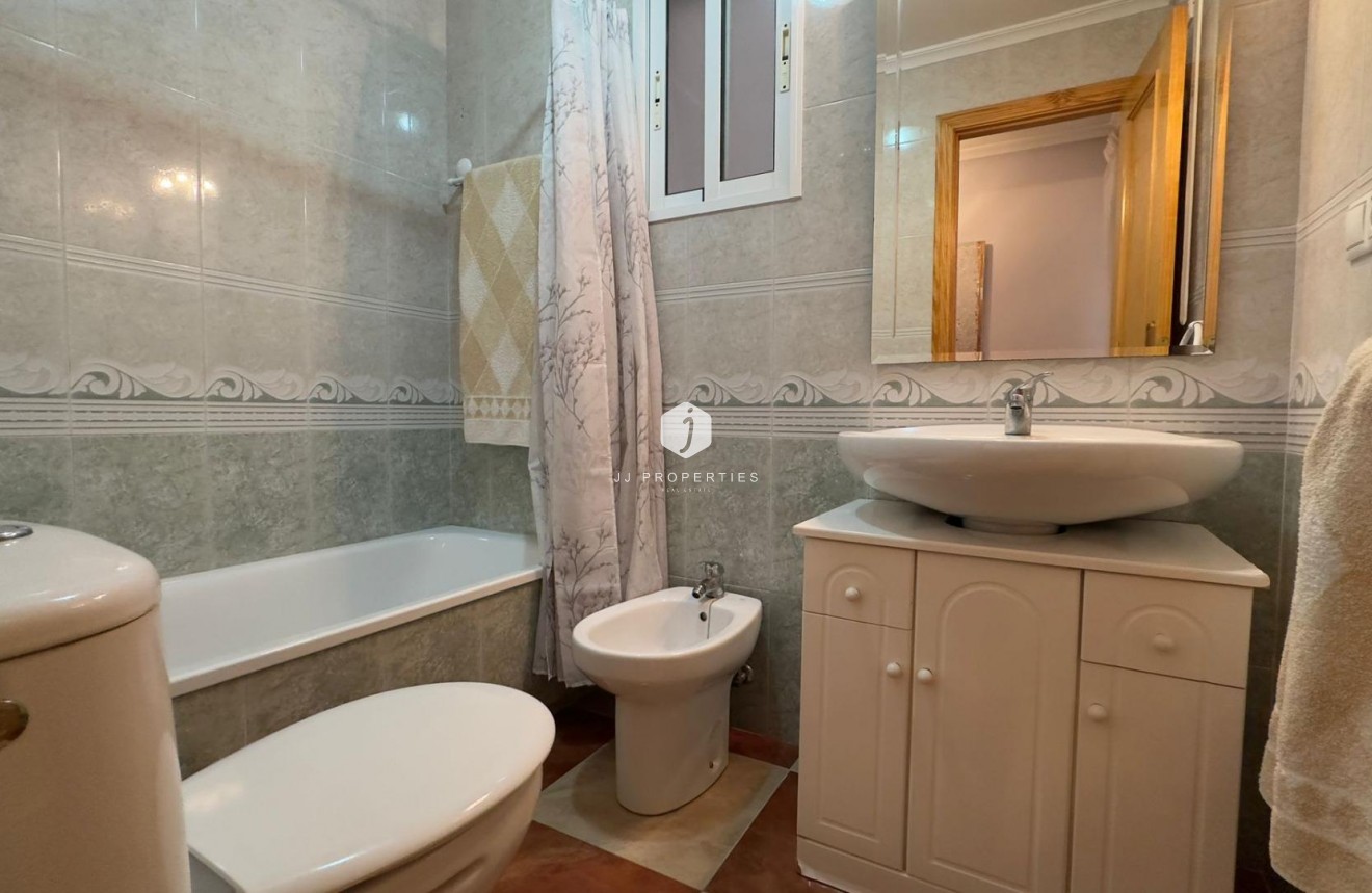 Aus zweiter Hand - Wohnung -
Torrevieja - Acequion