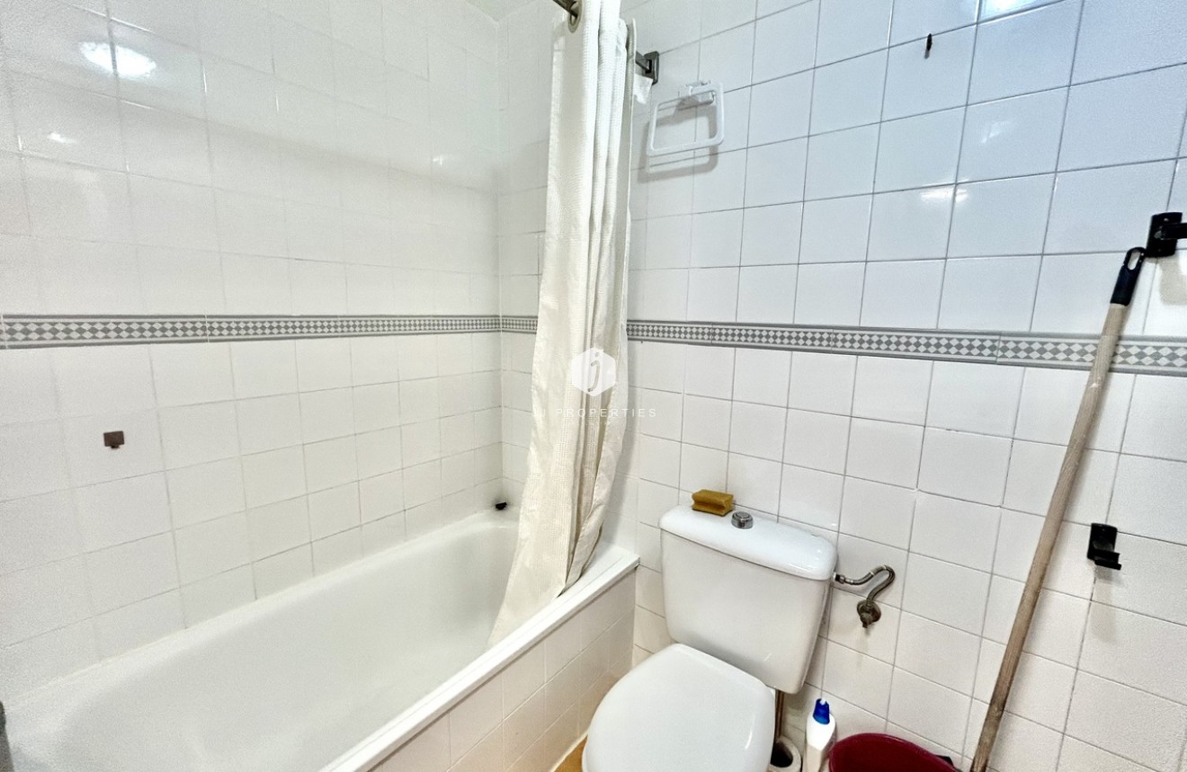 D'occasion - Appartement -
Torrevieja - Costa Blanca