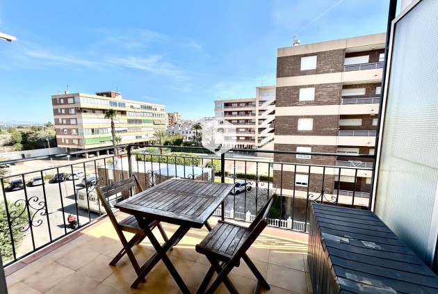 D'occasion - Appartement -
Torrevieja - Costa Blanca