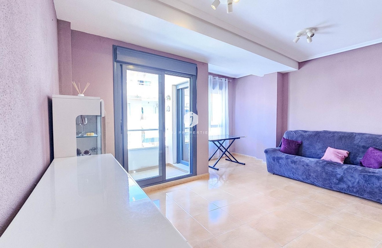 Segunda mano - Apartamento / piso -
Torrevieja - PARQUE DE LAS NACIONES