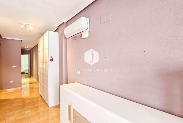 Segunda mano - Apartamento / piso -
Torrevieja - PARQUE DE LAS NACIONES