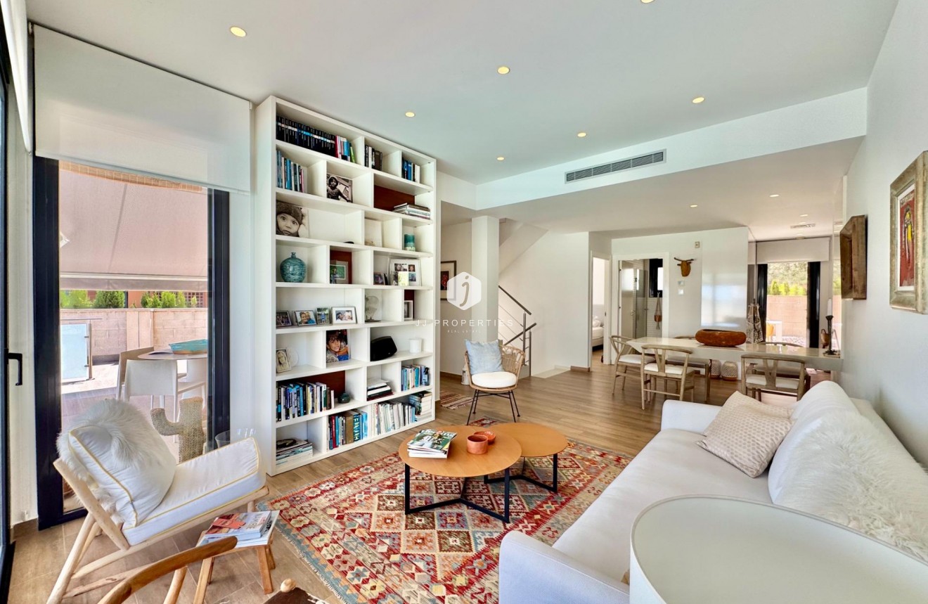 Resale - Villa -
San Miguel de Salinas - Bellavista