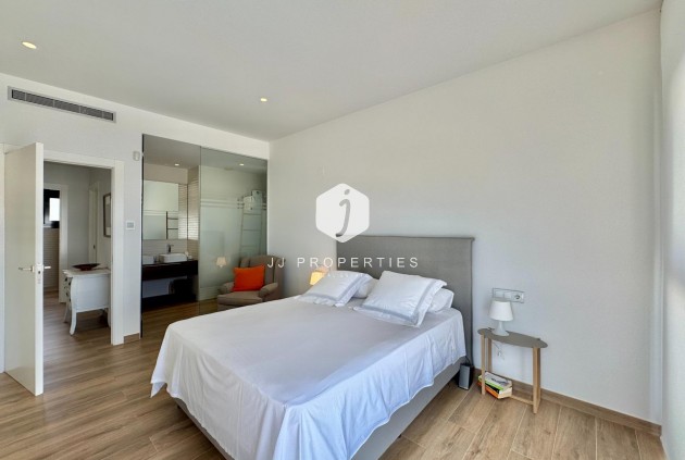 Resale - Villa -
San Miguel de Salinas - Bellavista
