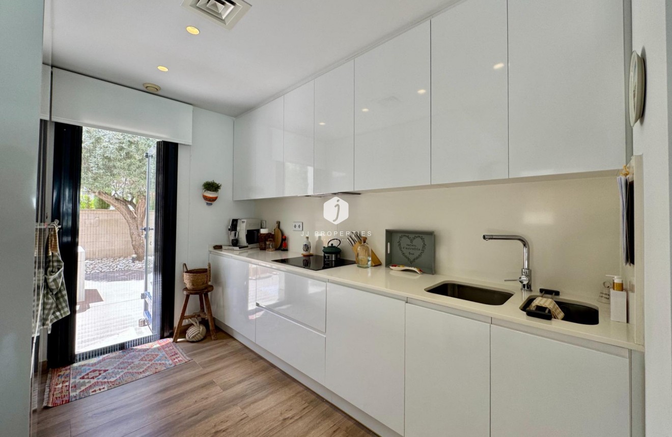 Resale - Villa -
San Miguel de Salinas - Bellavista
