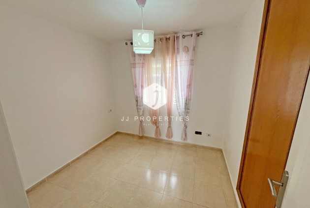 D'occasion - Duplex -
San Miguel de Salinas - Las Filipinas