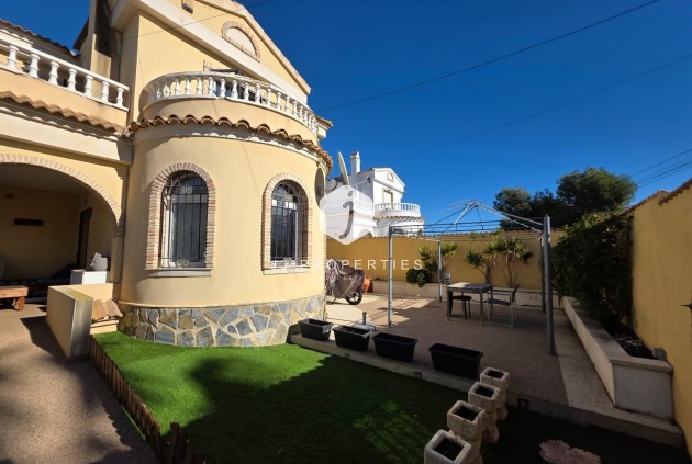 D'occasion - Villa -
Orihuela Costa - Villamartín-las Filipinas