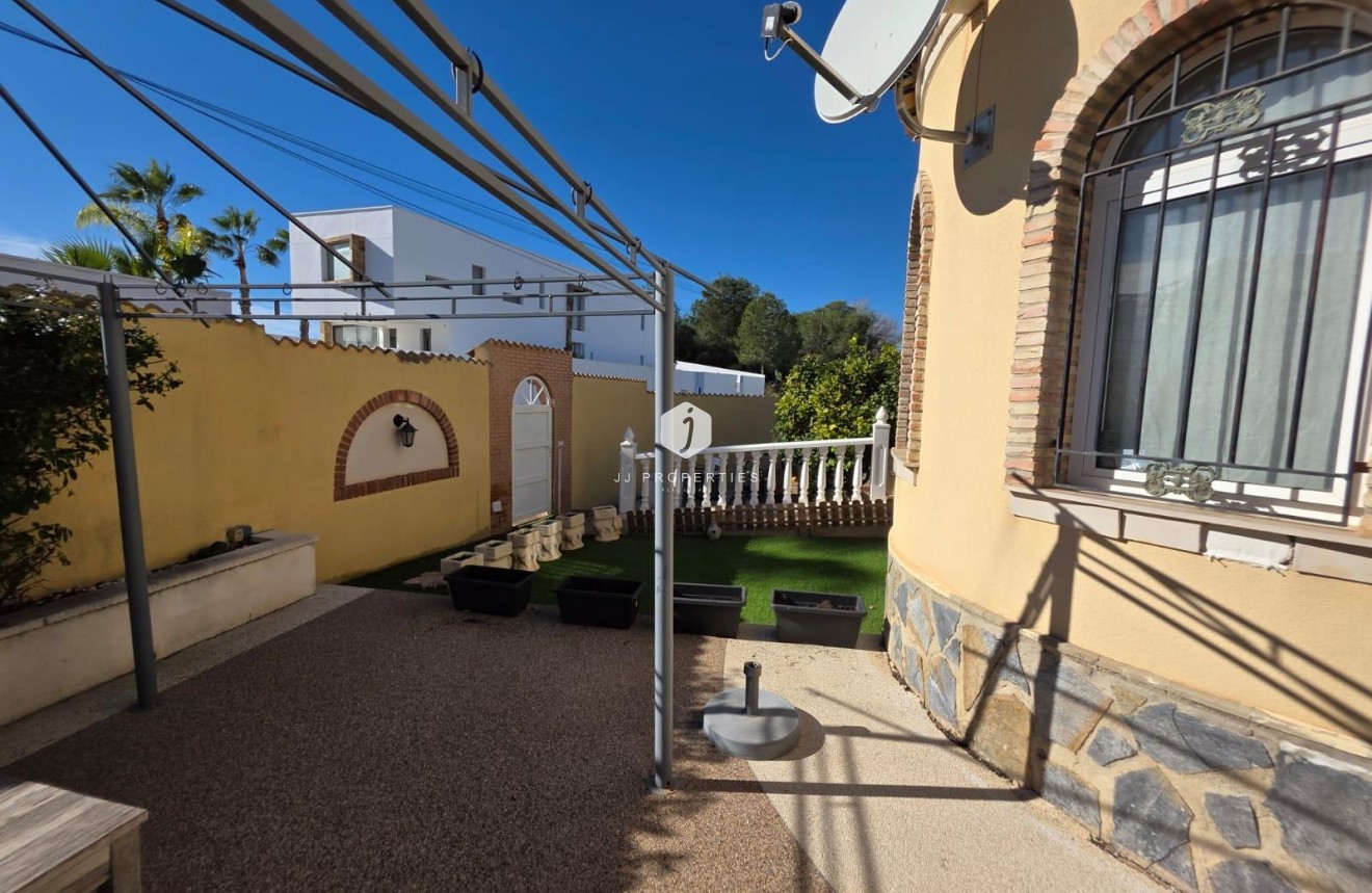 D'occasion - Villa -
Orihuela Costa - Villamartín-las Filipinas
