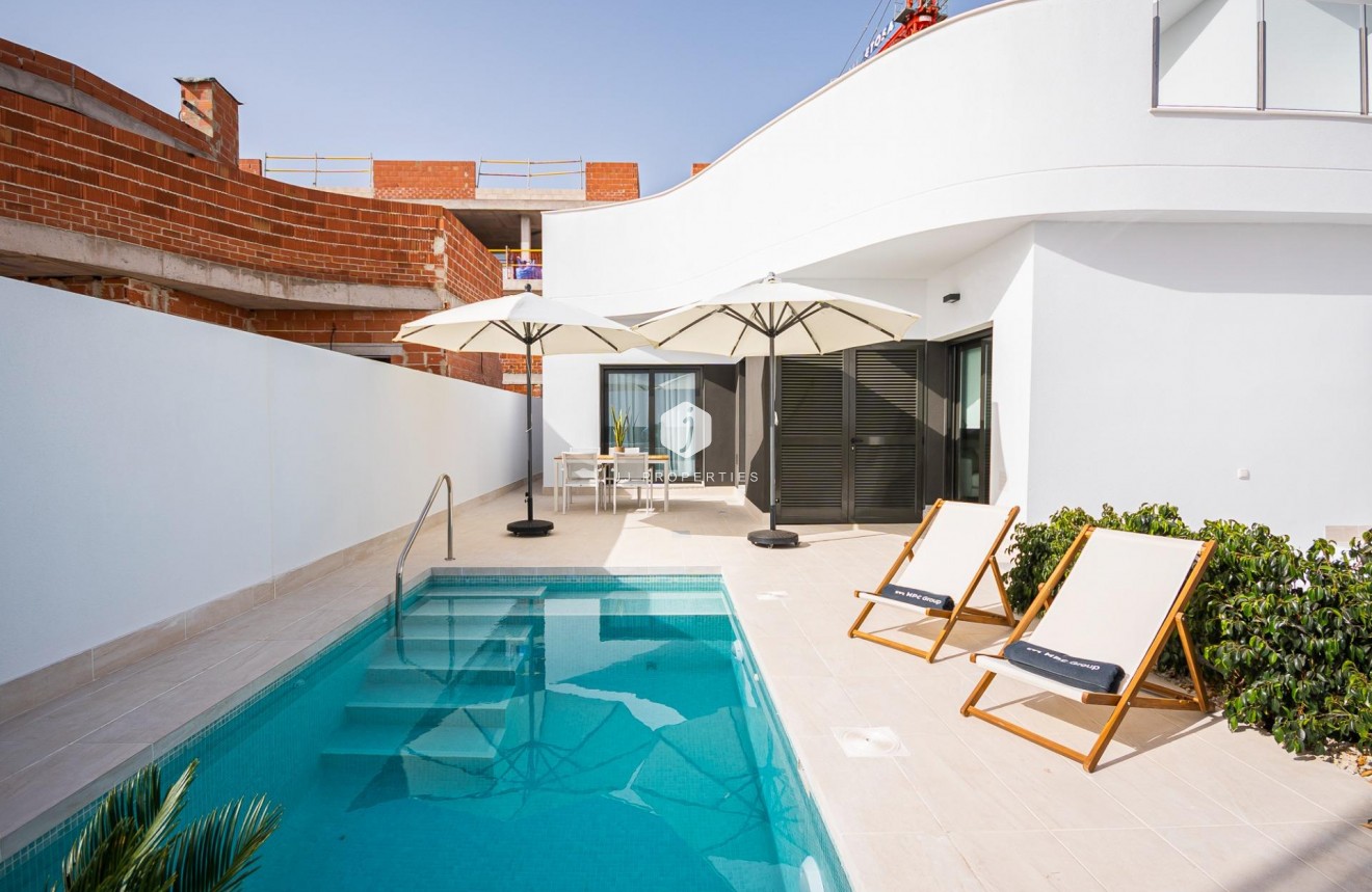 New Build - Villa -
Torrevieja - Lago Jardín II
