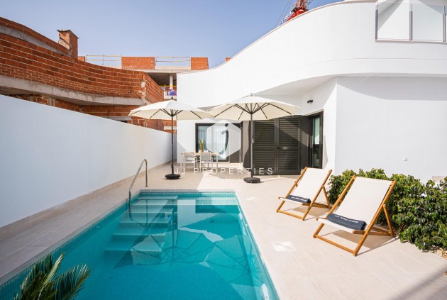 New Build - Villa -
Torrevieja - Lago Jardín II